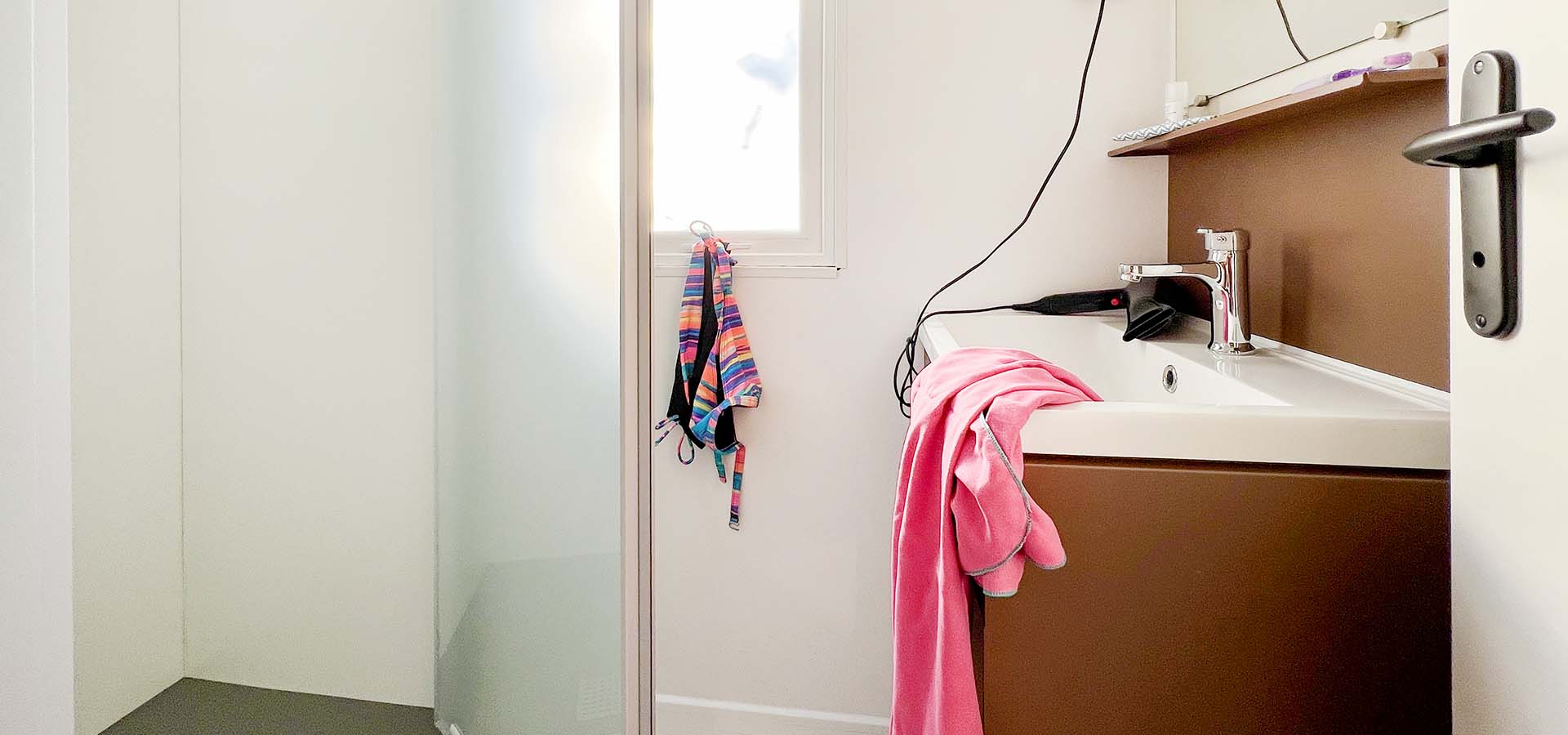 Camping porto vecchio bungalow 300 salle de bain